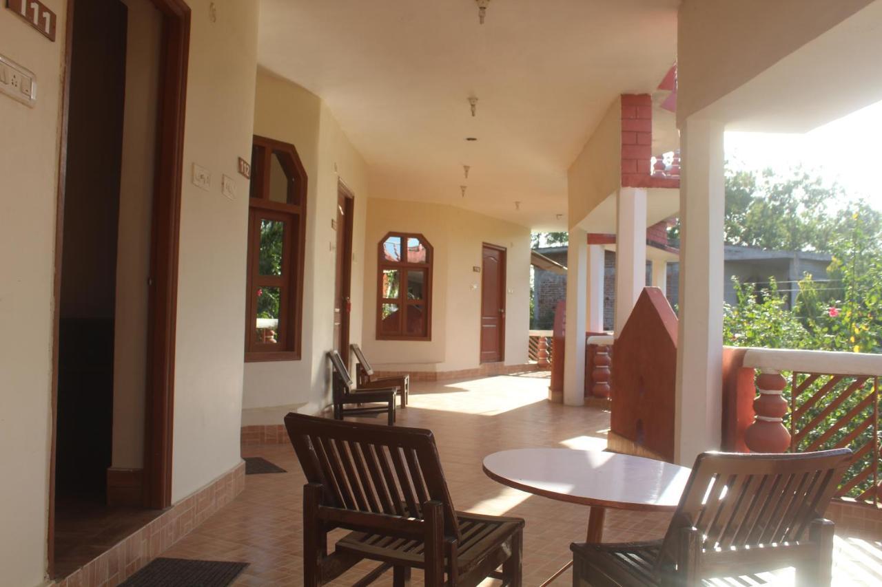 Khajuraho Jungle Resort Кгаджураго Номер фото